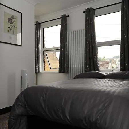 Cozy Luton Apartment Chatham  Exterior photo