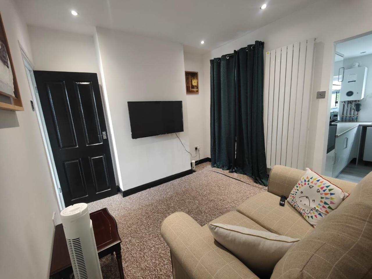 Cozy Luton Apartment