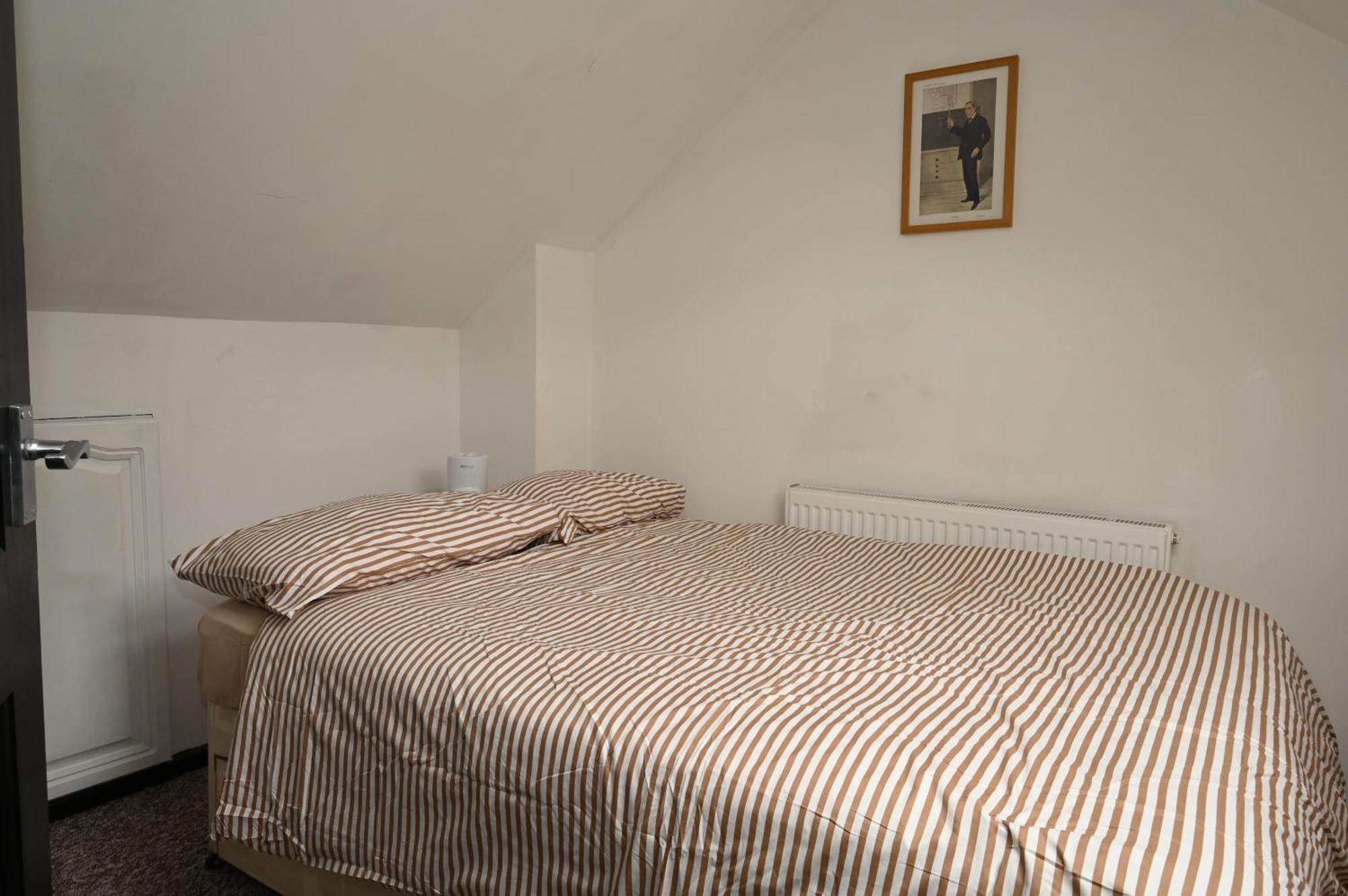 Cozy Luton * Chatham (Kent)